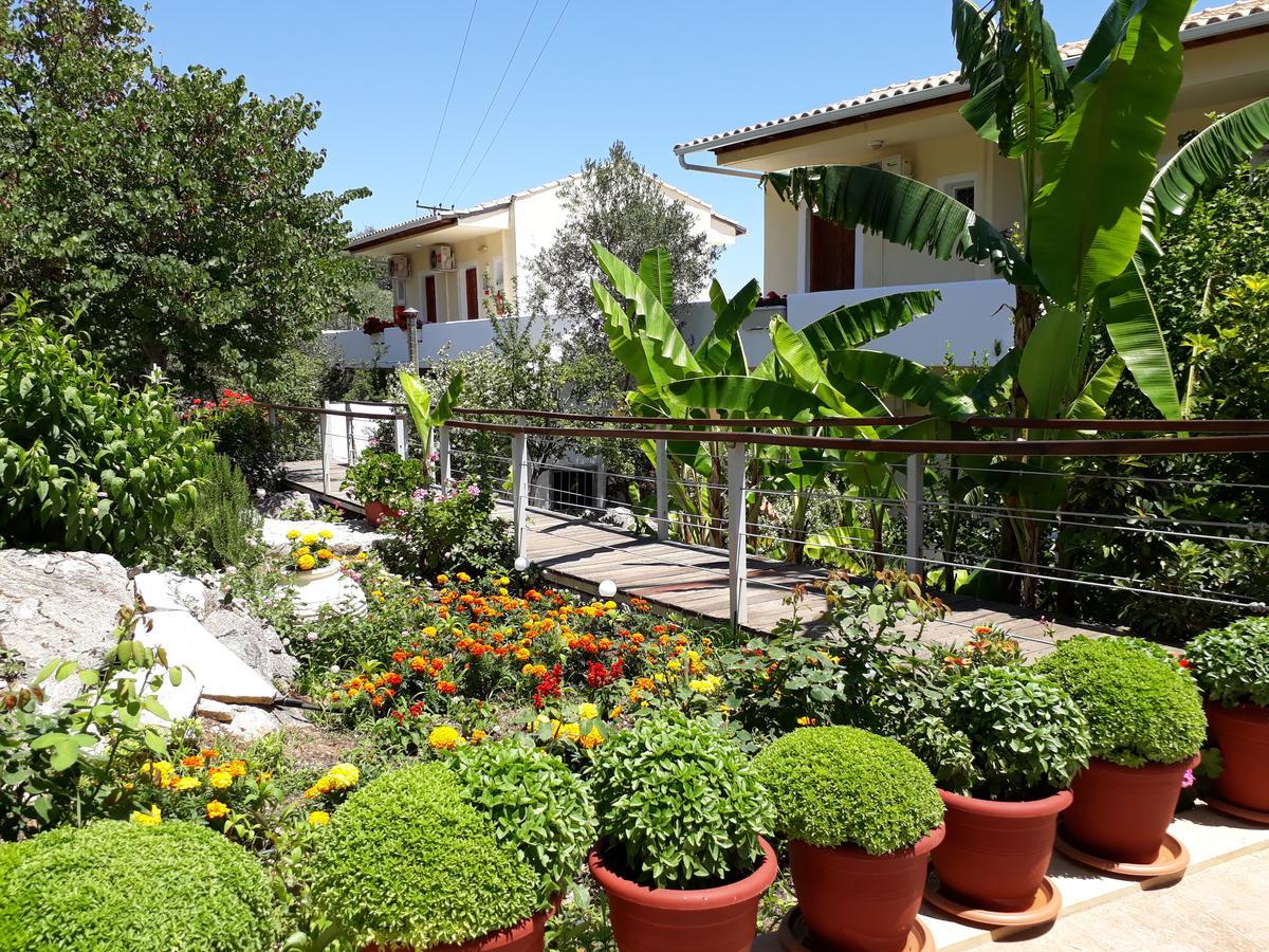 Aparthotel La Casa Di Nonna Anna Nikiana Exterior foto